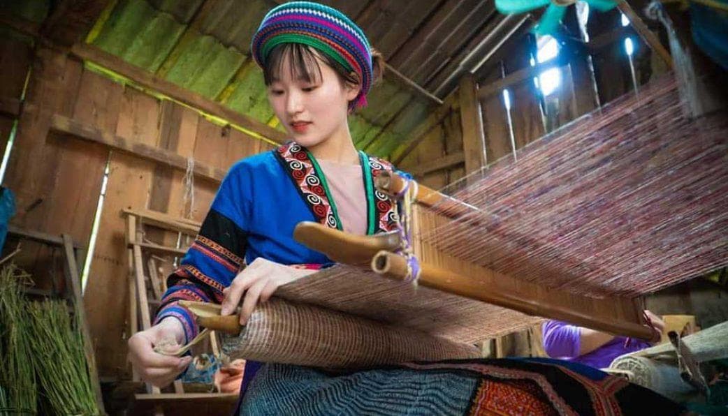 Vietnamese handicrafts are the crystallization of talent and cultural identity through each product